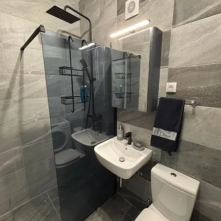 Apartment Urban Yard Retreat *