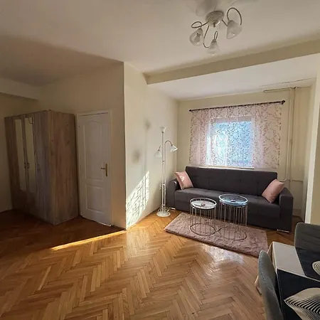 Urban Yard Retreat Appartamento *