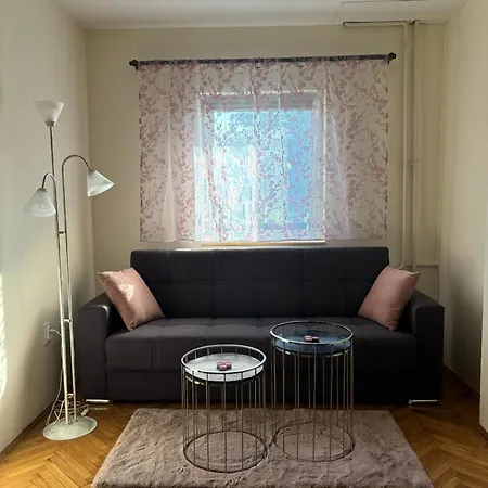 Urban Yard Retreat *