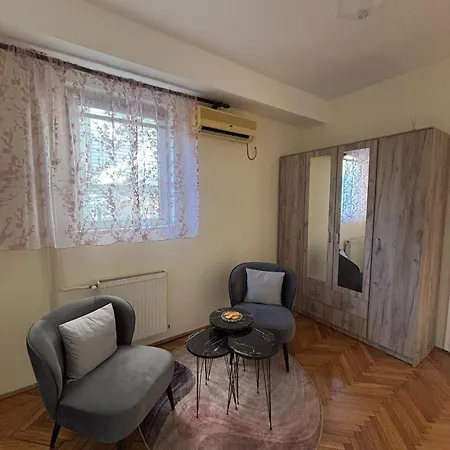 Appartamento Urban Yard Retreat *